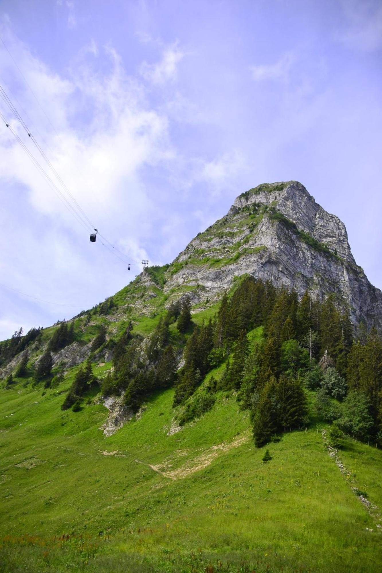 La Pierre A Catillon Moleson Exteriér fotografie